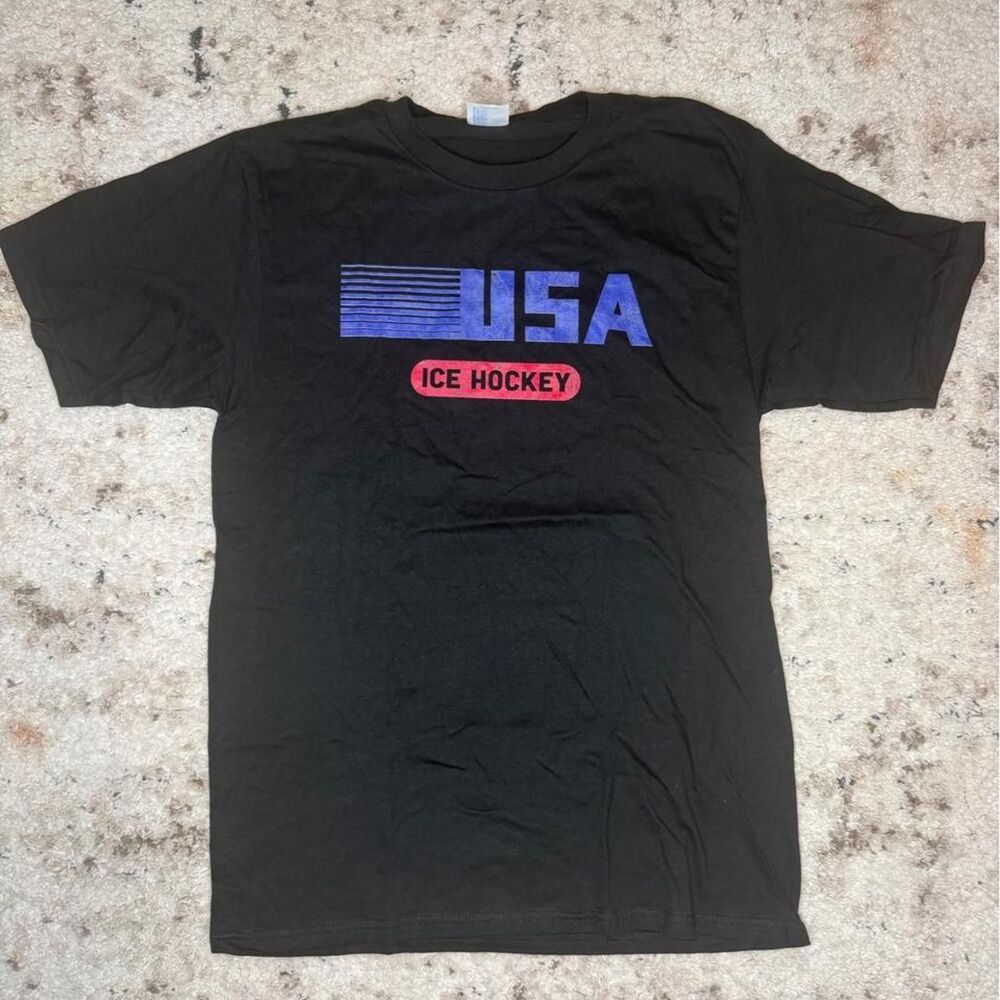 USA Ice Hockey Graphic Tee